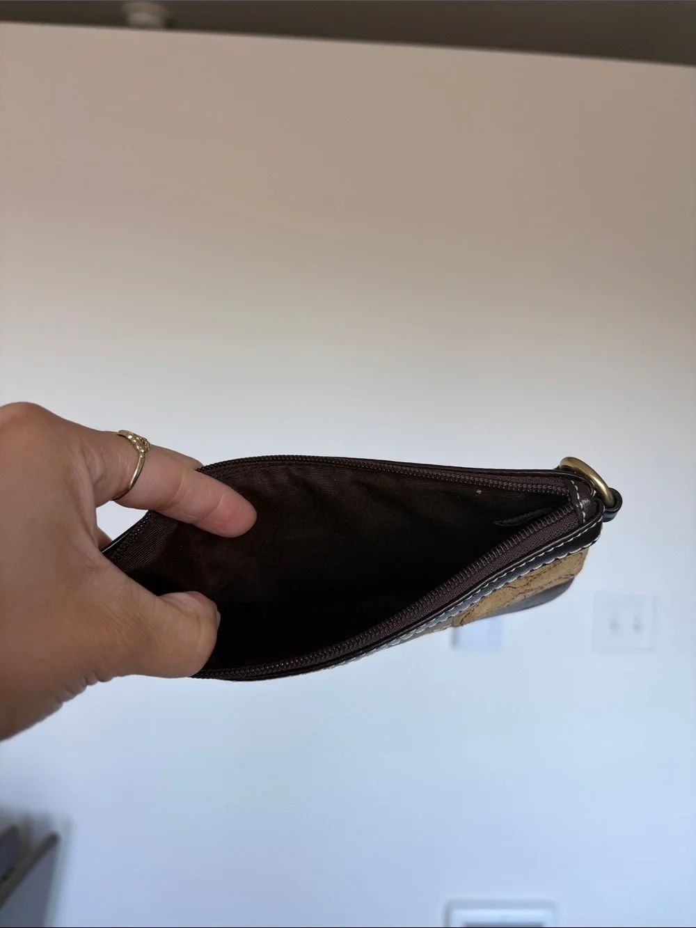 Coach wristlet - Picture 3 of 3